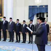 Aksi Prabowo Rombak Kabinet Disorot Rocky Gerung: Hanya Pergantian Oknum Menteri