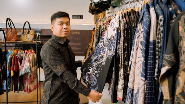 Hari Batik Nasional, Shopee Gelar Festival Batik Lokal dengan Koleksi Ikonik dari 3 Kampung Batik