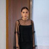 Mengenal Adinia Wirasti & Perjalanan Kariernya dari Layar Lebar ke Panggung Teater