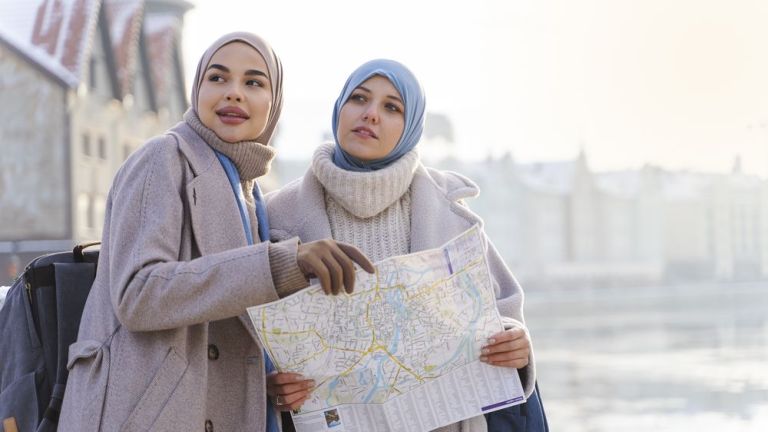 Survei: 9 dari 10 Muslim Indonesia Prioritaskan Makanan Halal saat Pilih Destinasi Wisata