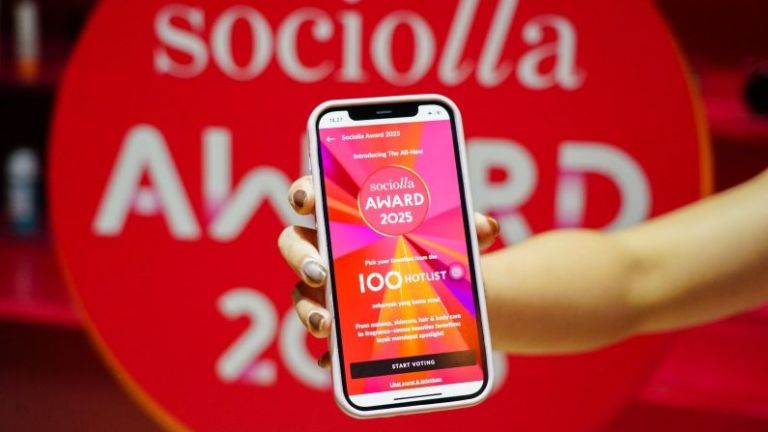 Mengulik Jejak 10 Tahun Sociolla Award, Seperti Apa?