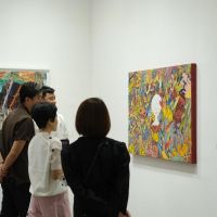 Jejak Atreyu Moniaga di Art Jakarta 2025: Sebuah Perayaan Refleksi dan Regenerasi Seni