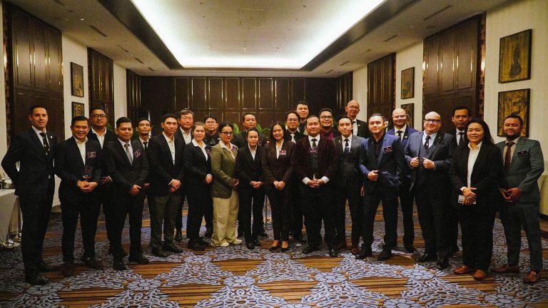 Gelar Sertifikasi Profesi Pertama Kali di RI, Court of Master Sommeliers Puji Kemampuan Pramusuguh Anggur Indonesia