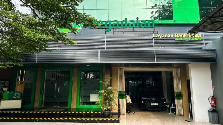 Menjawab Ironi Negara Produsen Emas