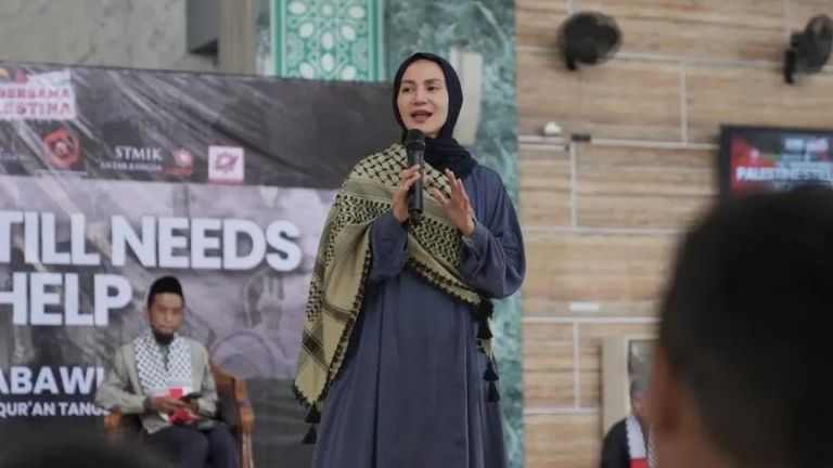 Profil Wanda Hamidah: Figur Publik yang Konsisten Suarakan Kemanusiaan untuk Palestina