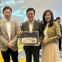 Air Minum Biru Raih Top Brand Award 2025