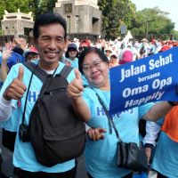 WINGS Care Gelar Happily Day: Luncurkan Popok Dewasa Happily hingga Cetak MURI Jalan Sehat Lansia Terbanyak