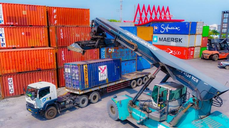 Hingga Agustus 2025, Efisiensi dan Sinergi Dongkrak Kinerja Positif PT Pelindo Solusi Logistik