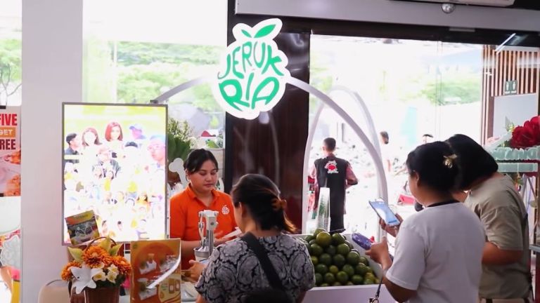 Berawal dari Tugas Kuliah Jadi Bisnis Premium, Begini Cara Jerukria Naikkan Kelas Es Jeruk Pinggir Jalan