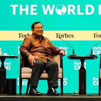 Prabowo Ubah Regulasi Pimpinan BUMN Tak Harus WNI, Garuda Indonesia Rekrut Dua WNA Jadi Direksi
