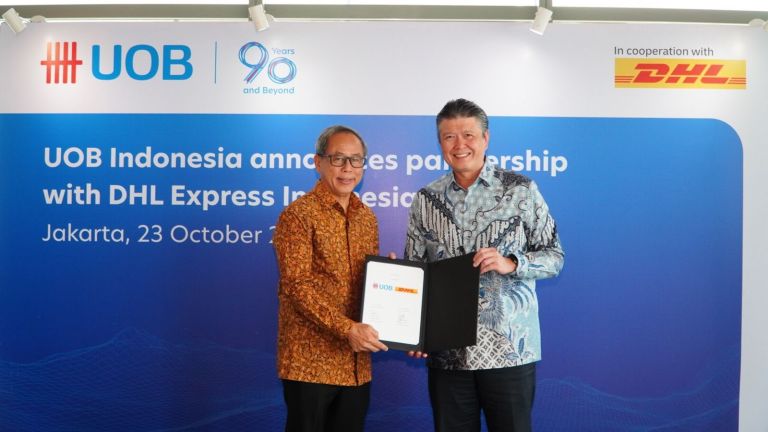 Berduet, DHL Express dan UOB Indonesia Sepakat Kurangi Emisi Gas Rumah Kaca Lewat Layanan GoGreen Plus