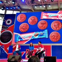 Gaungkan #TwistLickDance, Kolaborasi OREO dan BABYMONSTER Hadirkan Red Sandwich Cookies Edisi Terbatas