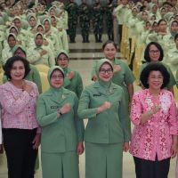 CHARM dan YKPI Ajak Ribuan Mahasiswi Jakarta Lakukan SADARI