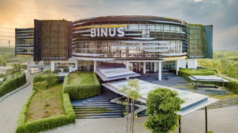 Dari Kampus untuk Negeri, BINUS @Kemanggisan Rayakan Semangat Sumpah Pemuda Lewat Inovasi Teknologi