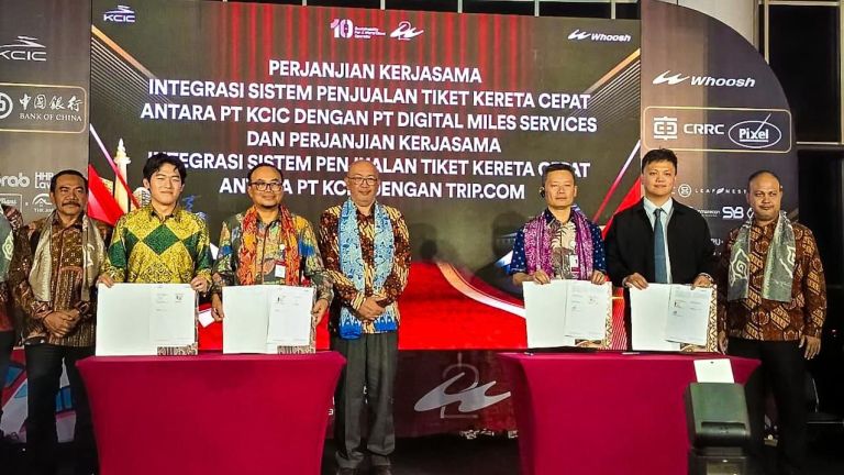 Kerja Sama Trip.com dan Whoosh Perkenalkan Kereta Cepat Indonesia ke Dunia