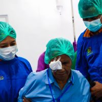 Melihat Indah Dunia Melalui Operasi Katarak Gratis