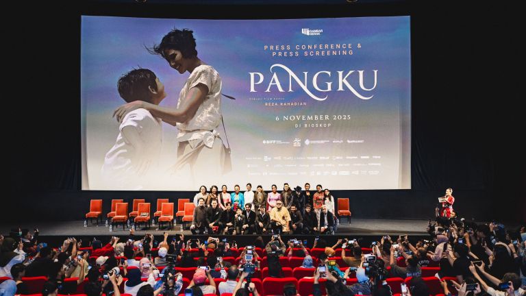 Film Debut Sutradara Reza Rahadian 'Pangku' Siap Tayang di Bioskop Mulai 6 November 2025