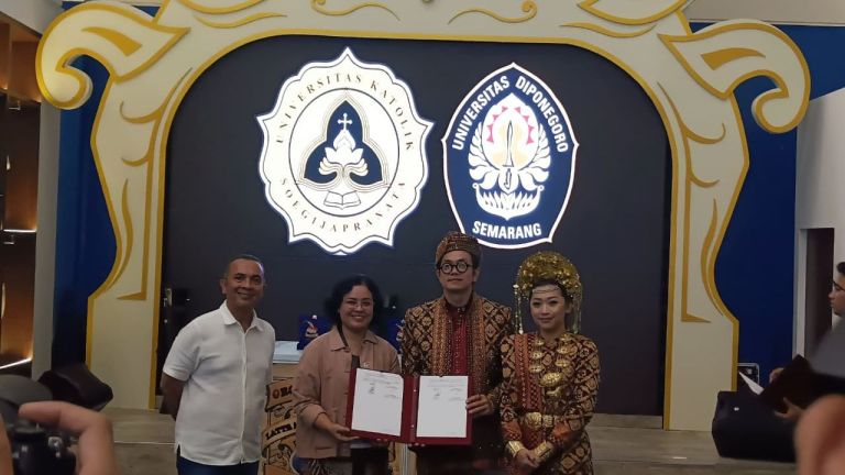 Peresmian Program Seribu Sarjana Pertanian dari Roemah Koffie Bersama Yayasan JHL Merah Putih