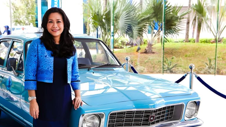 Mengenal Noni Sri Ayati Purnomo, Perempuan Tangguh yang Mengemudikan Roda Bisnis Bluebird