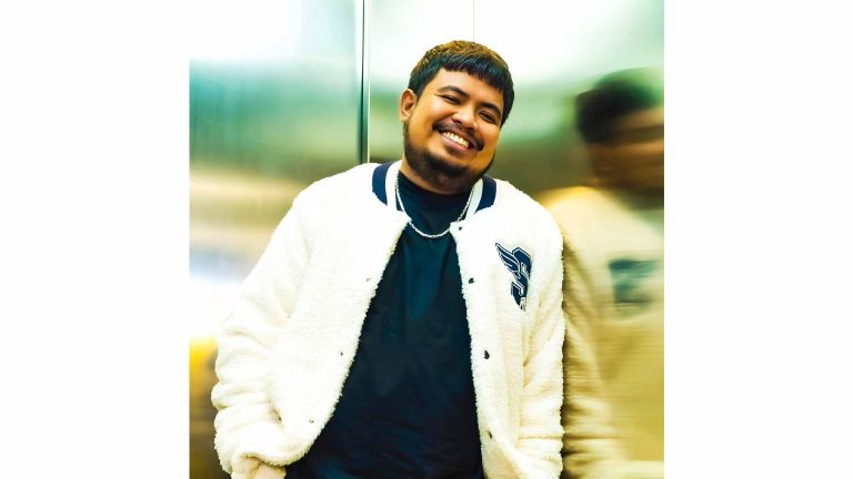 Mengintip Profil dan Perjalanan Karier Komika Rigen Rakelna