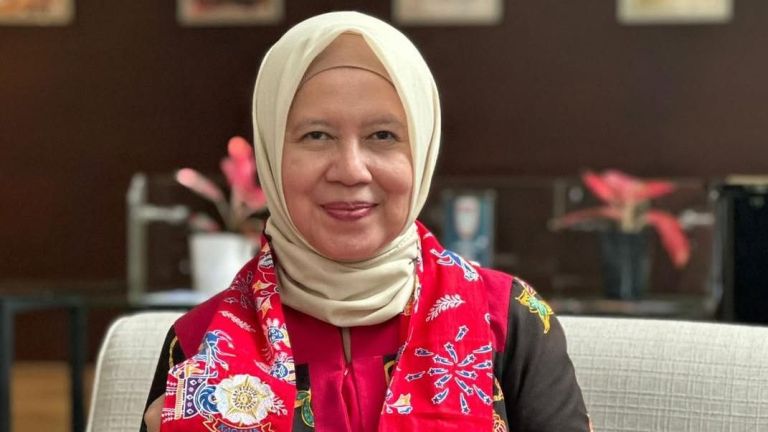 Mengenal Profesor Adi Utarini: Ilmuwan di Balik Kesuksesan Program Pembasmian Nyamuk Demam Berdarah