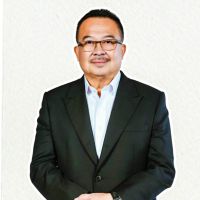 Pandangan Rhenald Kasali Soal Bisnis Thrifting yang Diincar Prabowo