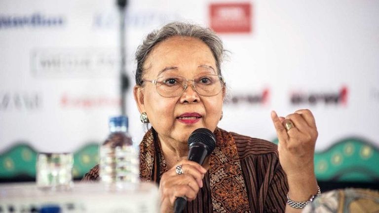 Mengenang Nh. Dini, Sastrawan Perempuan Berpengaruh sekaligus Pelopor Sastra Feminis Indonesia