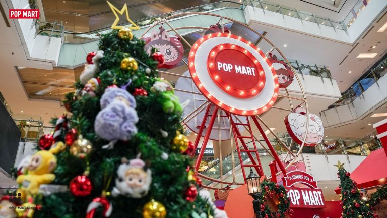 Kemeriahan POP MART Christmas Town di Grand Indonesia