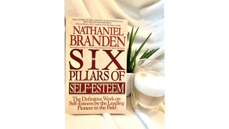 Rekomendasi 7 Bacaan Penting untuk Membentuk Kepribadian yang Lebih Kuat dan Komunikasi yang Efektif