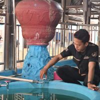 Dukung Kenyamanan Ibadah, Germany Brilliant Serahkan Bantuan Sanitari untuk Masjid Tertua Cirebon