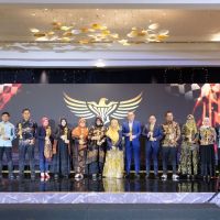 Sabet Emas ASRRAT 2025, PERURI Buktikan Komitmen Laporan Keberlanjutan Kelas Internasional