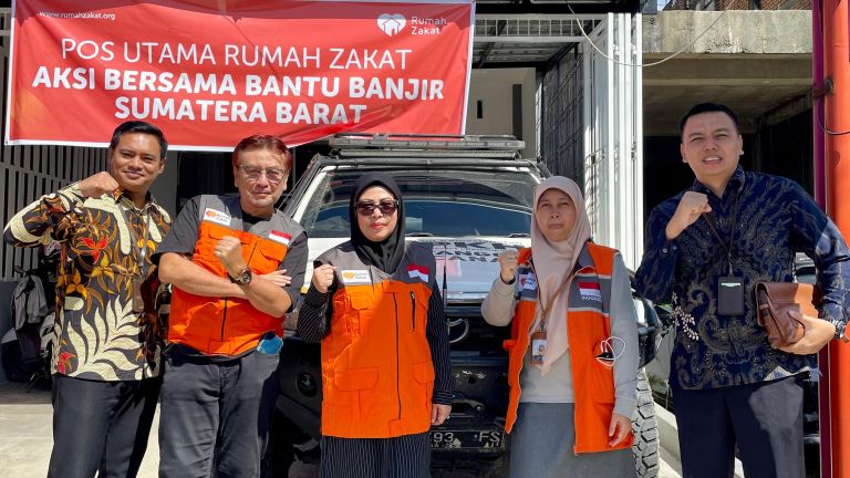 Berkolaborasi dengan MUI, Askrindo Syariah Bantu Korban Banjir di Sumatera Barat