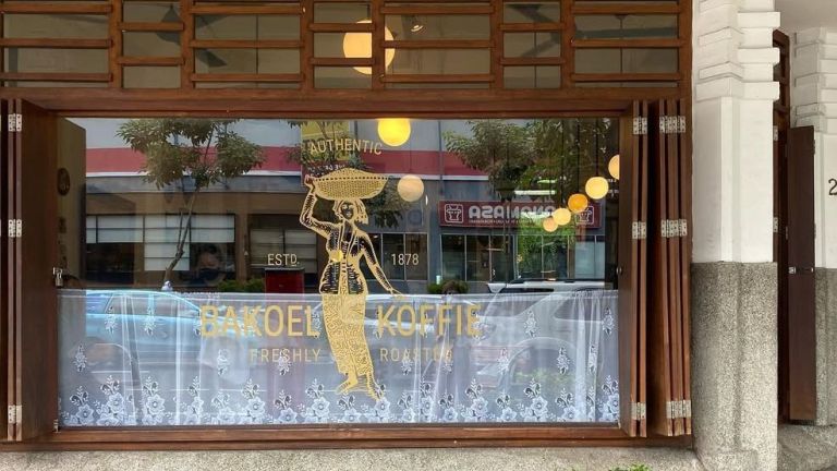 Kisah Pendirian Bakoel Koffie, Warisan Kedai Kopi Tertua di Indonesia