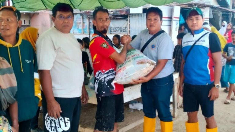 Pertamina Drilling Kembali Salurkan Bantuan ke Posko Pengungsian di Sekitar Operasi Rig