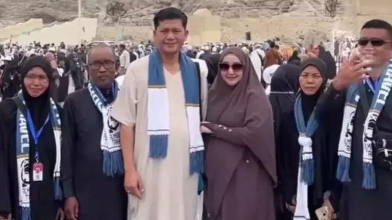 Hukuman untuk Bupati Aceh Selatan yang Umroh di Tengah Bencana Banjir dan Longsor