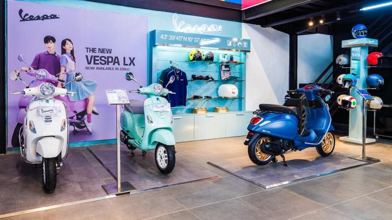 Motoplex Piaggio dan Vespa Resmi Hadir di Bintaro
