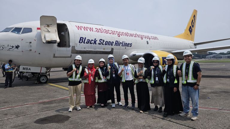 30 Ton Bantuan dan 2 Pesawat Charter Armada Kemanusiaan Berangkat dari Jakarta untuk Warga Sumatera