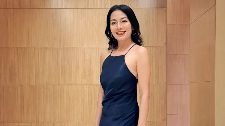 Lebih Dekat dengan Dee Lestari: Musisi yang Menjelma Jadi Penulis Bestseller Indonesia