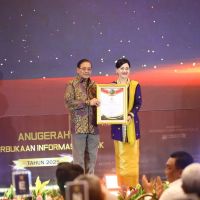 Kedepankan Keterbukaan Informasi, OJK Raih Predikat Badan Publik Terbaik Nasional 2025