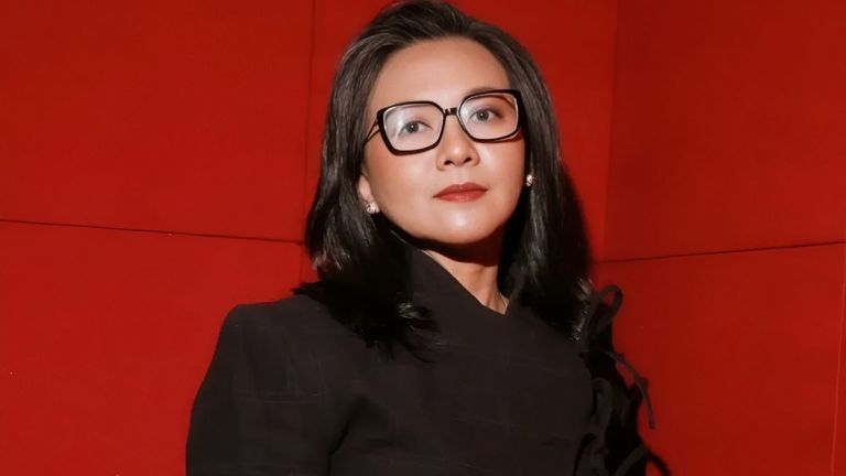 Mengenal Ratih Kumala, Penulis Perempuan di Balik Kesuksesan Novel Gadis Kretek yang Mendunia