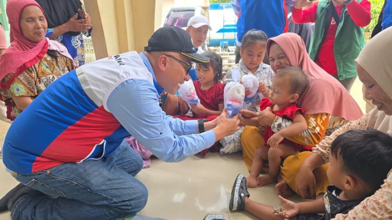 Bos Pertamina Drilling Kunjungi Posko Banjir Sumut di Rig PDSI#19.1