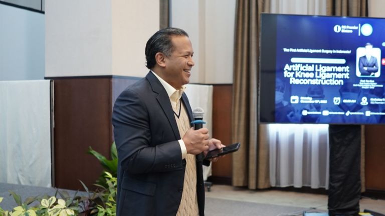 RS Premier Bintaro Perkenalkan Inovasi Penggunaan Artificial Ligament dalam Rekonstruksi Ligamen Lutut di Indonesia