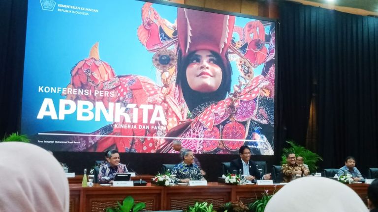 Jelang Tutup Tahun, Menkeu Purbaya Umumkan Defisit APBN Capai Rp560,3 Triliun