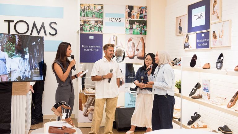 TOMS Perkuat Kampanye #PurchaseWithPurpose di Indonesia