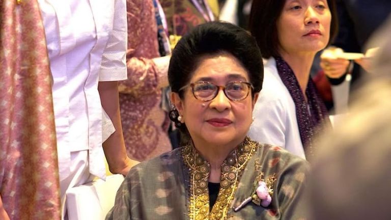 Mengenal Sosok Nila Moeloek, Mantan Menteri Kesehatan RI di Era Presiden Joko Widodo