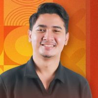 Kisah Nawla, UMKM Fesyen Pria yang Menjahit Mimpi di Usia Muda