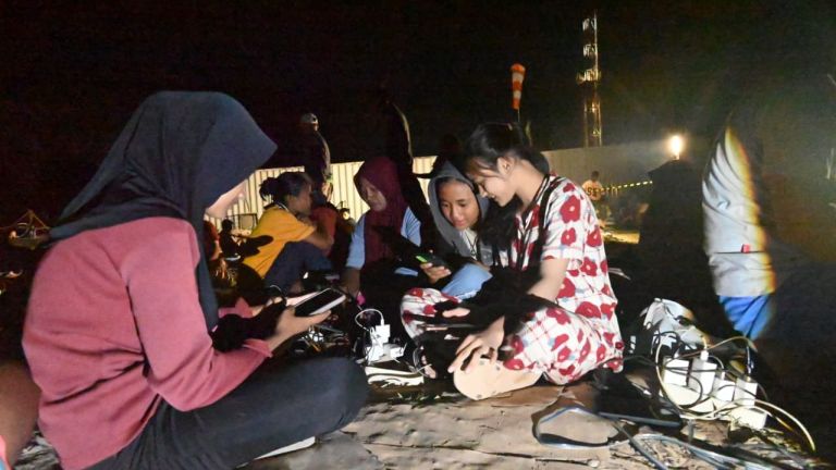 Warga Aceh Tamiang Menyambung Harapan di Rig Pertamina