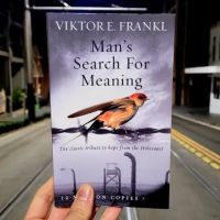 7 Buku Inspiratif untuk Memahami Diri dan Menemukan Makna Hidup