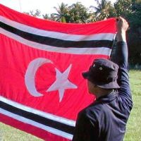 Pengibaran Bendera GAM di Tengah Penanggulangan Bencana Aceh
