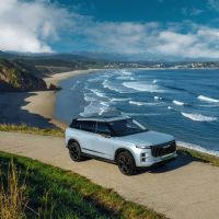 Tips Liburan Akhir Pekan dengan Mobil PHEV